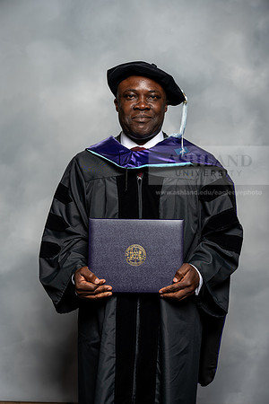 016SPGradDoctorEducation0525AEAU-Graduation-2025-Andrew-0315