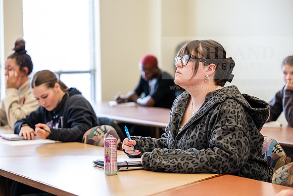 PsychologyClassChartier0226AWB_6749