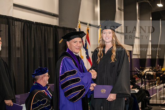 038SPGraduate0523ALW_3176