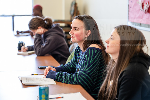 PsychologyClassChartier0226AWB_6751