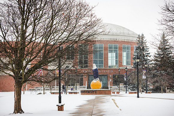 StudentsReturnWinterCampus0125AWB_6901