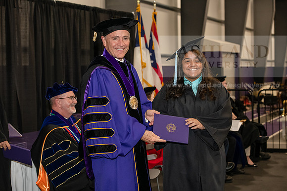 101SPGraduate0523ALW_3057