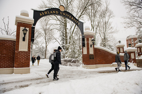WinterCampusLife0123ALW_3533