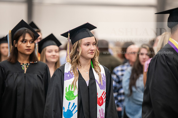 318SpGradProcessional0525AWB_2534