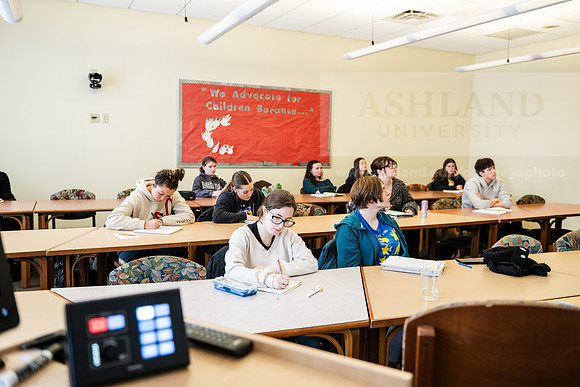 PsychologyClassChartier0226AWB_6900