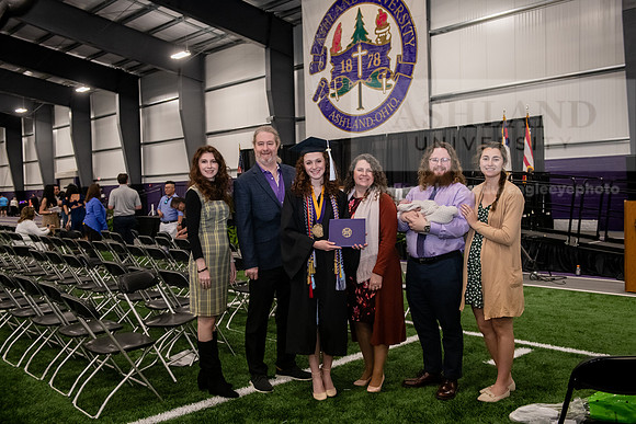 021SPGradPostCeremony0523ALW_3397