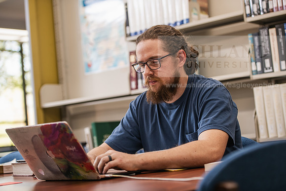 TheologicalSeminaryMasterDivinity0425AWB_8859