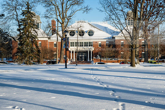 WinterCollegeBusinessEconomics0125AWB_7990