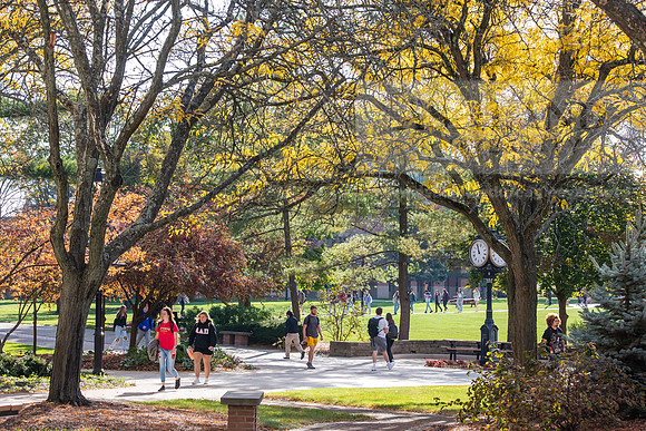 FallCampusLife1024AWB_5464