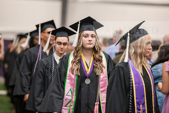 152SpGradProcessional0525AWB_2416