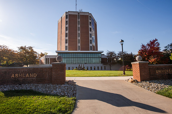 FallCampusLife1024AWB_5219