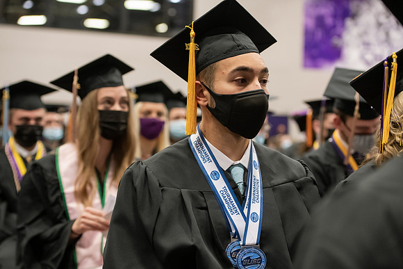 113WiGradCeremony1221ALW_6398