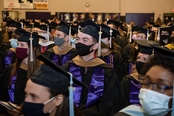 068WiGradCeremony1221ALW_6349