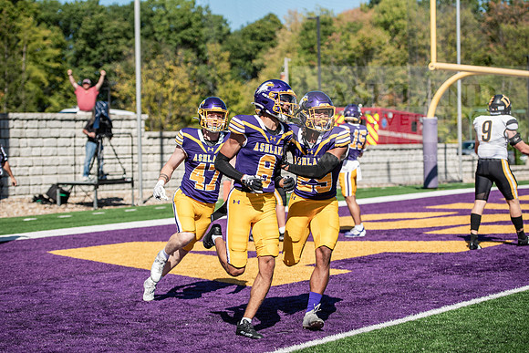 HOCOAUvOHDomFootballGame1024ALW_8709