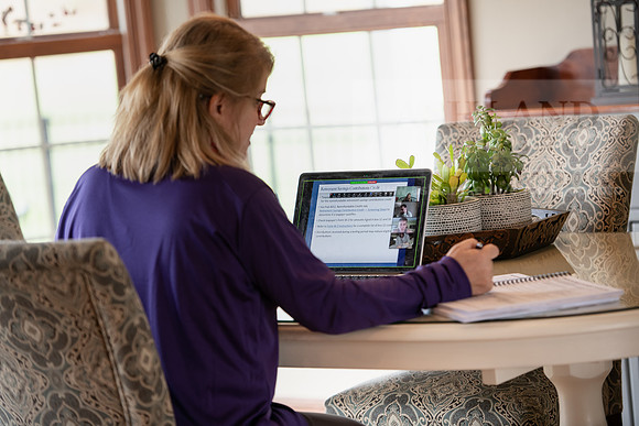 OnlineEducation0420ALW_0552