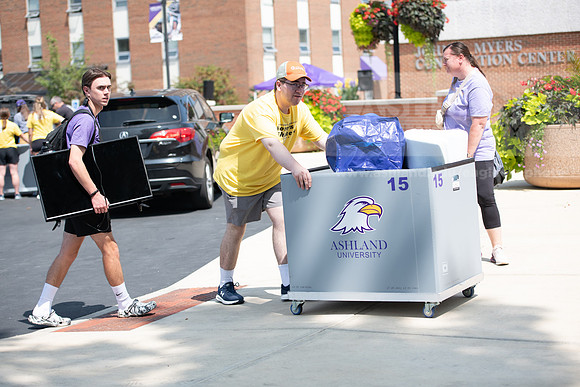 MoveInDay0824AWB_0446