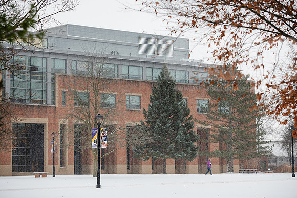 StudentsReturnWinterCampus0125AWB_6790
