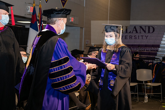 071MasterBusinessWiGrad1221ALW_6731