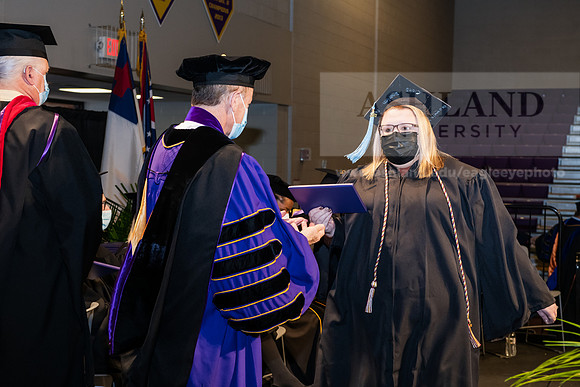 046BachelorEducationWiGrad1221ALW_7044