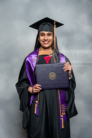 128SpGradMasterBusinessAdmin0525AU-Graduation-2025-Andrew-0452