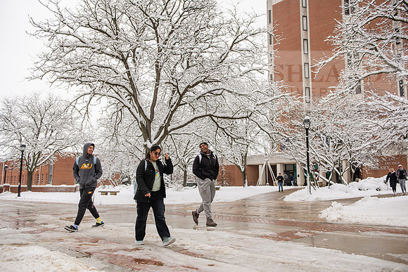 WinterCampusLife0123ALW_3935