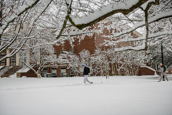 WinterCampusLife0123ALW_3003