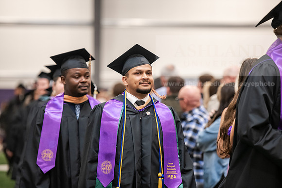 110SpGradProcessional0525AWB_2390