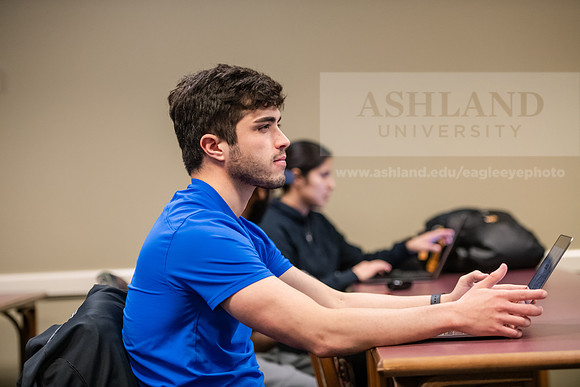 MBADigitalMarketing0324AWB_8302