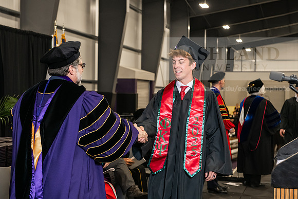 082SPGradBachelorArts0525AWB_3442