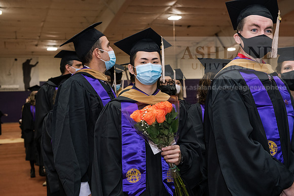 084WiGradPreCeremony1221ALW_6066