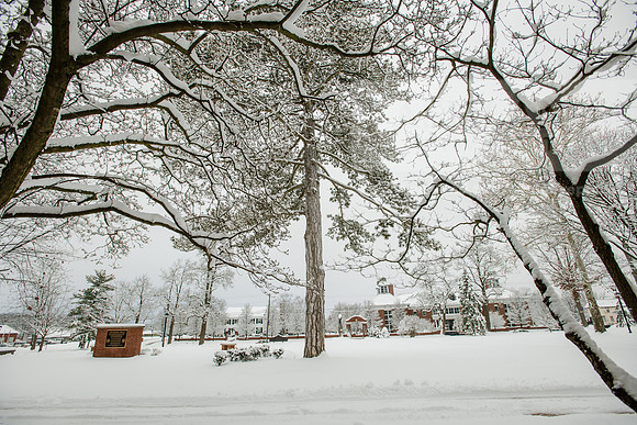 WinterCampusLife0123ALW_3127