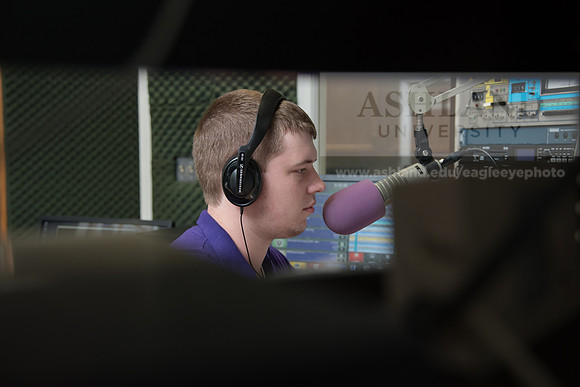 WRDLRadio0916ALW_8233