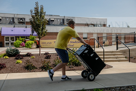 MoveInDay0824AWB_0248
