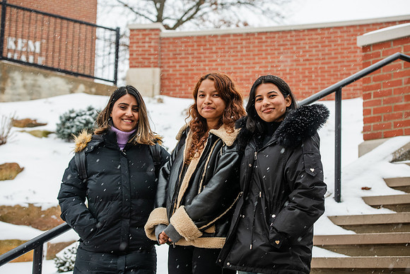 StudentsReturnWinterCampus0125AWB_6679