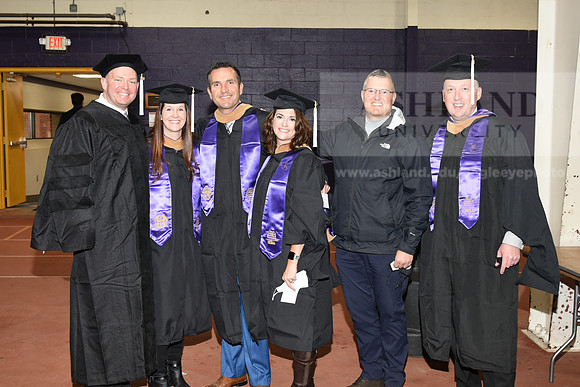 042WiGradPreCeremony1221MP7_0058