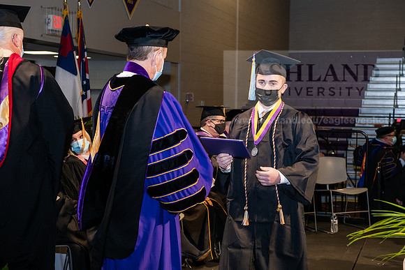 030BachelorEducationWiGrad1221ALW_7033