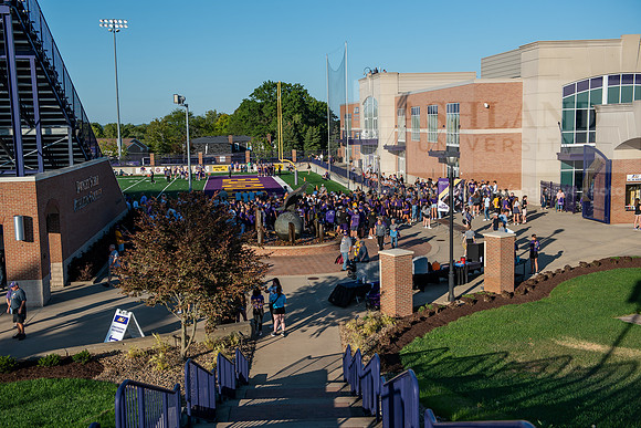 AUvIUPFootball0924ALW_8266