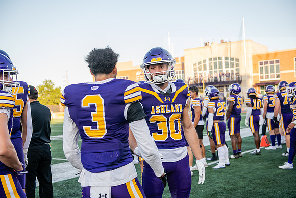 AUvIUPFootball0924AWB_3542