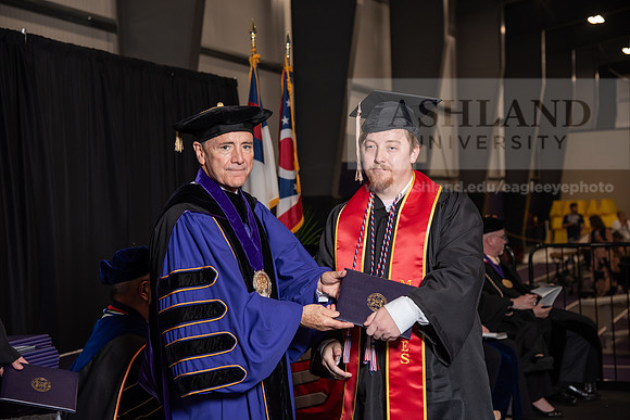 129SpGradBachelorScienceBusiness0524TR_DSC_5425