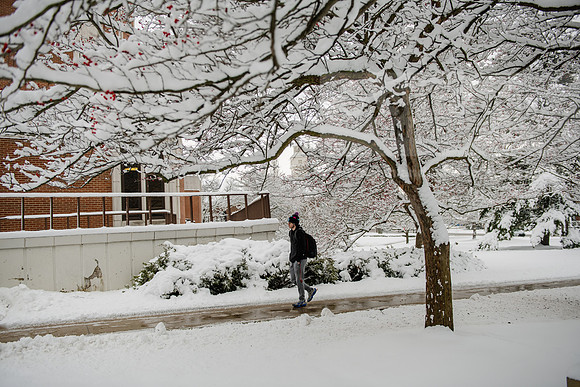 WinterCampusLife0123ALW_2977