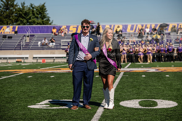 HOCOAUvOHDomFootballGame1024AWB_0787