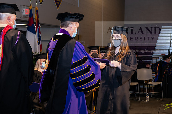 005BachelorEducationWiGrad1221ALW_7016