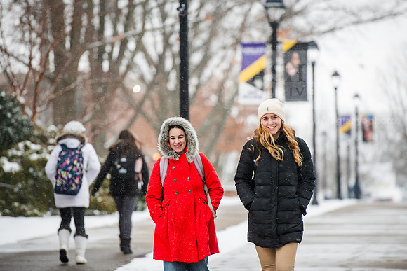 StudentsReturnWinterCampus0125AWB_6806