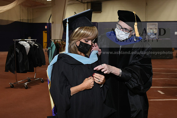 057WiGradPreCeremony1221MP7_0088