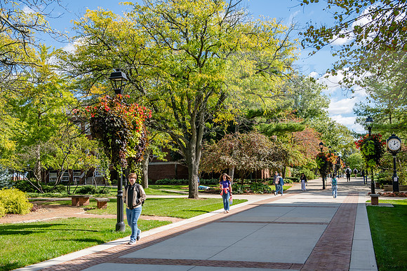 FallCampusLife1024AWB_1779