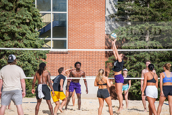 162SpringCampusLife0425AWB_0281