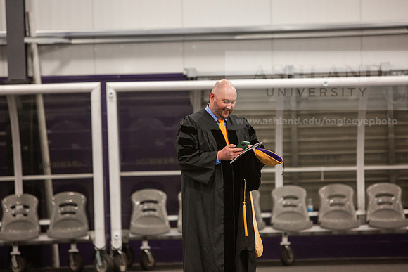002SpGradPreCeremony0525JH6Q8B7866