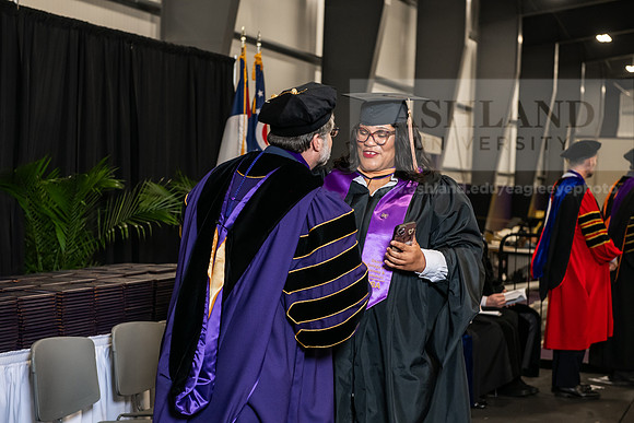 198SpGradMasterBusinessAdmin0525AWB_3201