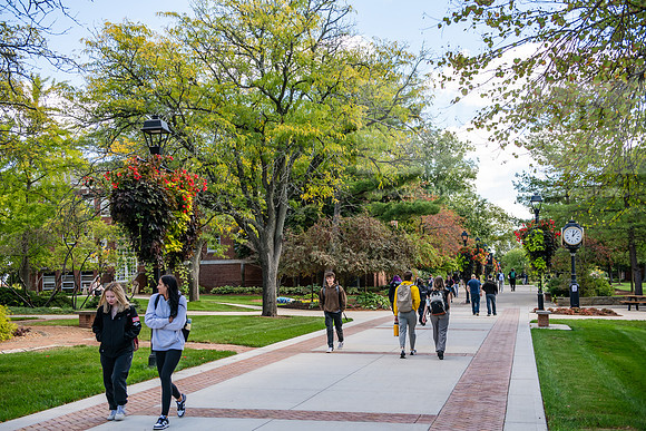 FallCampusLife1024AWB_1747