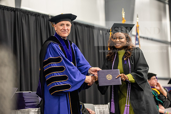162SpGradBachelorNursing0524TR_ALW_8206